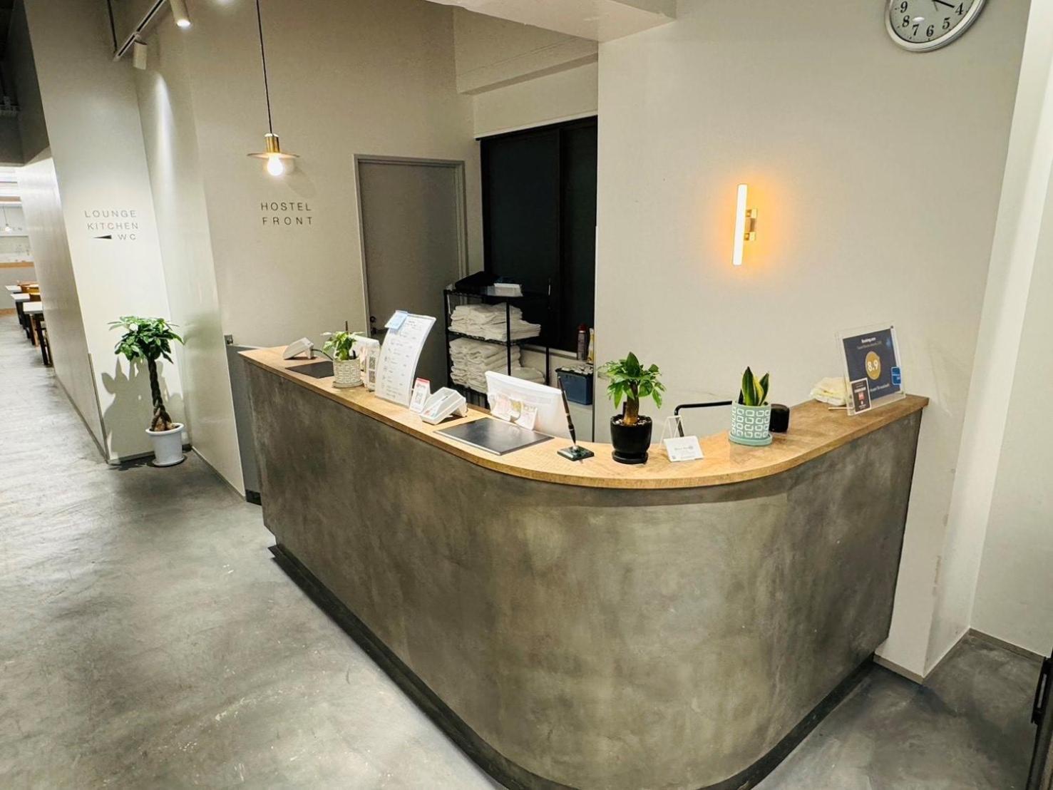 White Hostel Shinsaibashi Osaka Exteriör bild