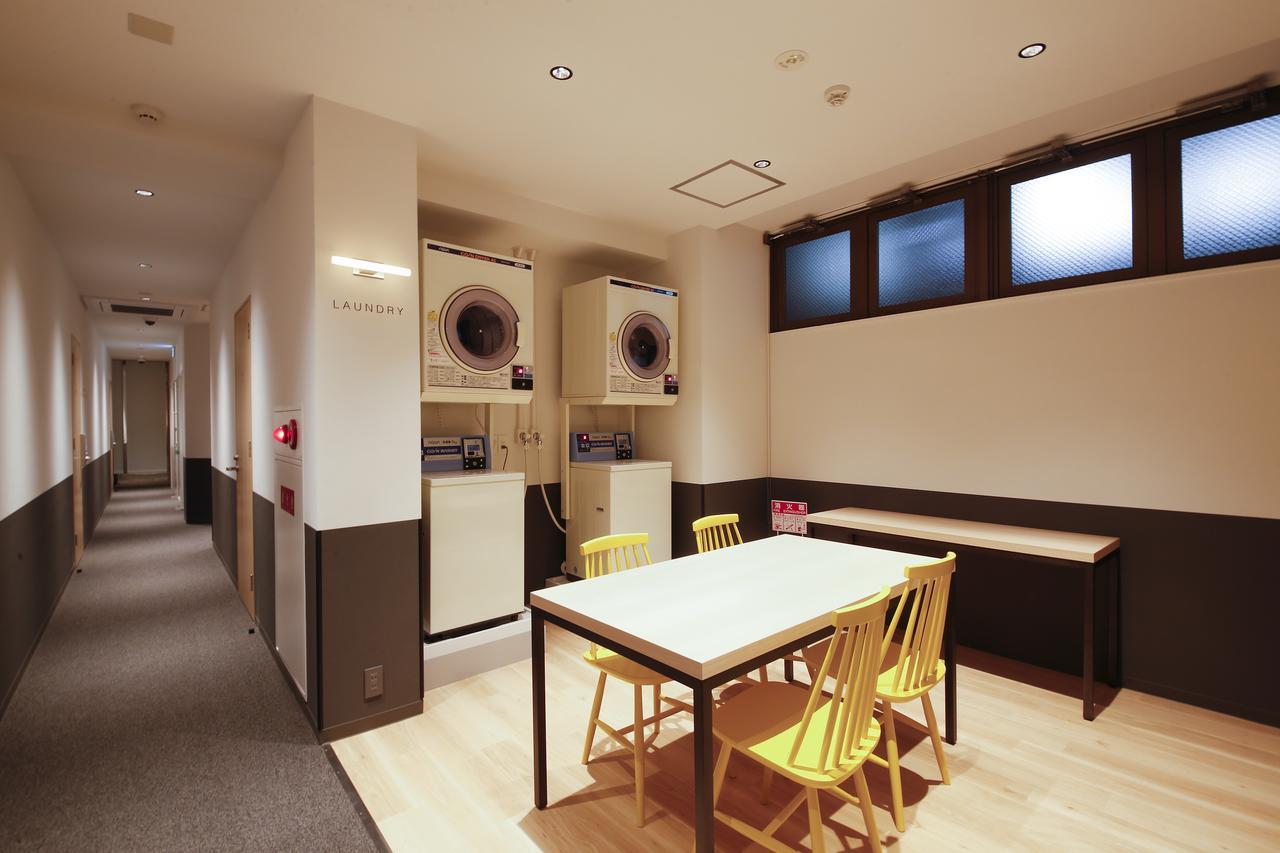 White Hostel Shinsaibashi Osaka Exteriör bild